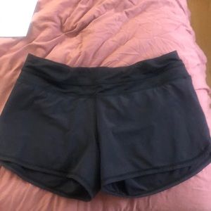 Lululemon black shorts with pocket